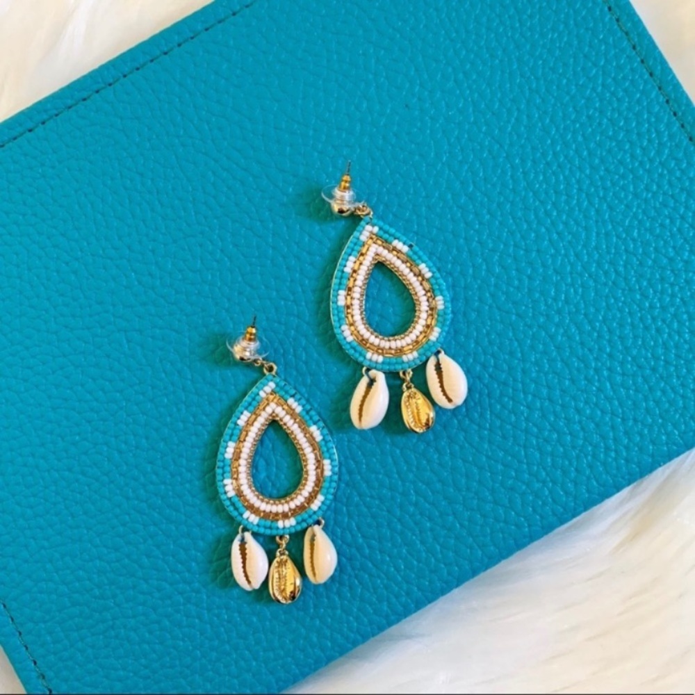 Rebecca Minkoff Louisa Shell Chandelier Earrings - Picture 7 of 8